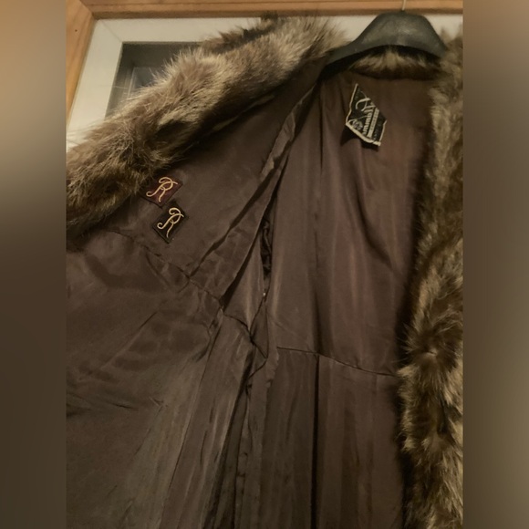Vintage Laflamme Fourrures Genuine Raccoon Fur Coat - Picture 9 of 13